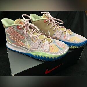 Nike Kyrie Irving 1 World 1 People